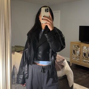 ZARA Basic Black Cropped Faux Leather Jacket